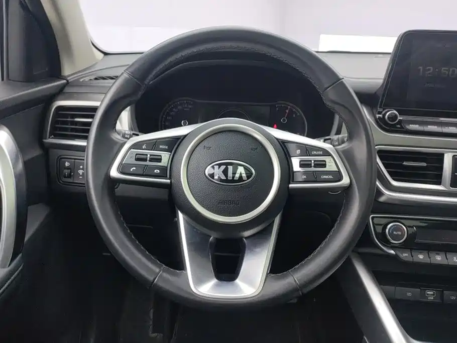 Kia Sportage — фото 15