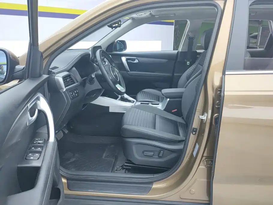 Kia Sportage — фото 9