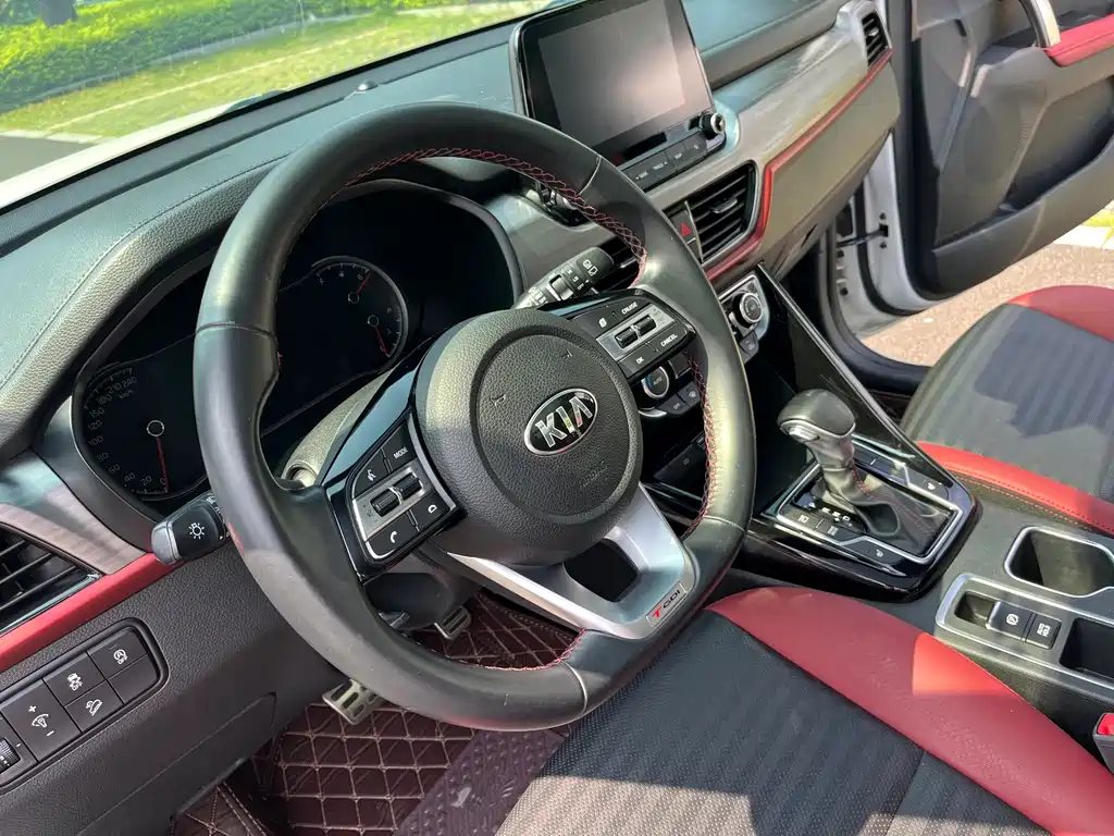 Kia Sportage — фото 17