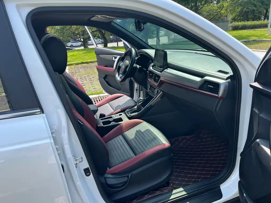 Kia Sportage — фото 10