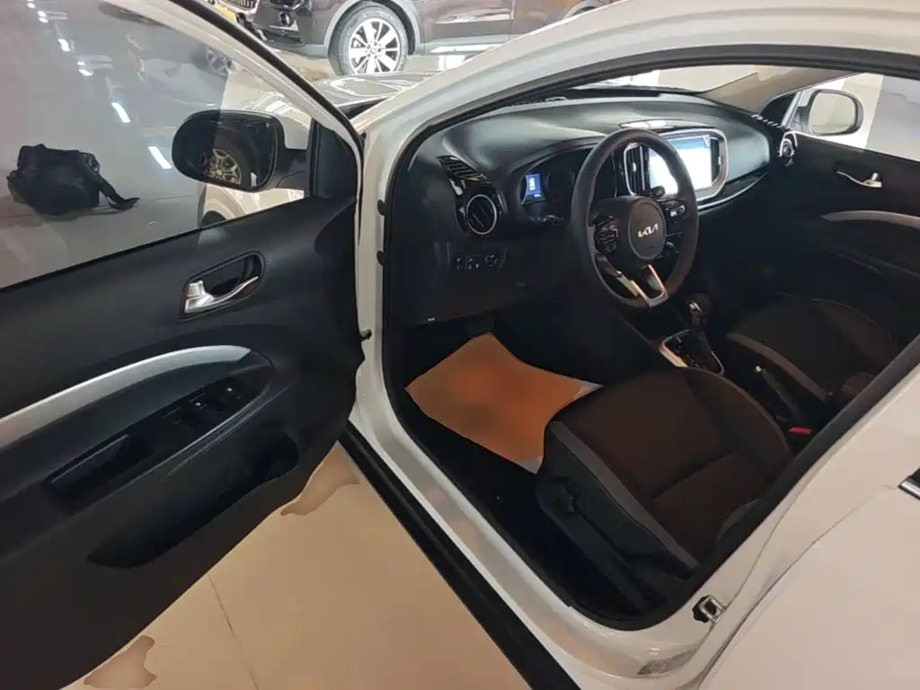 Kia KX1 — фото 15