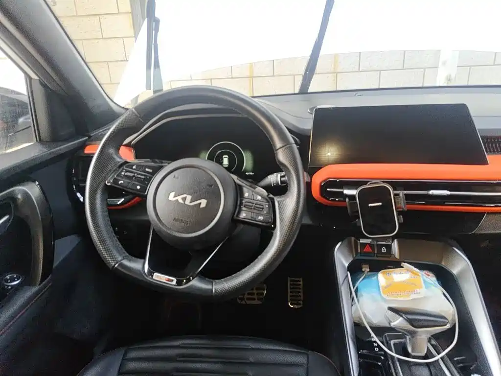 Kia Sportage — фото 6