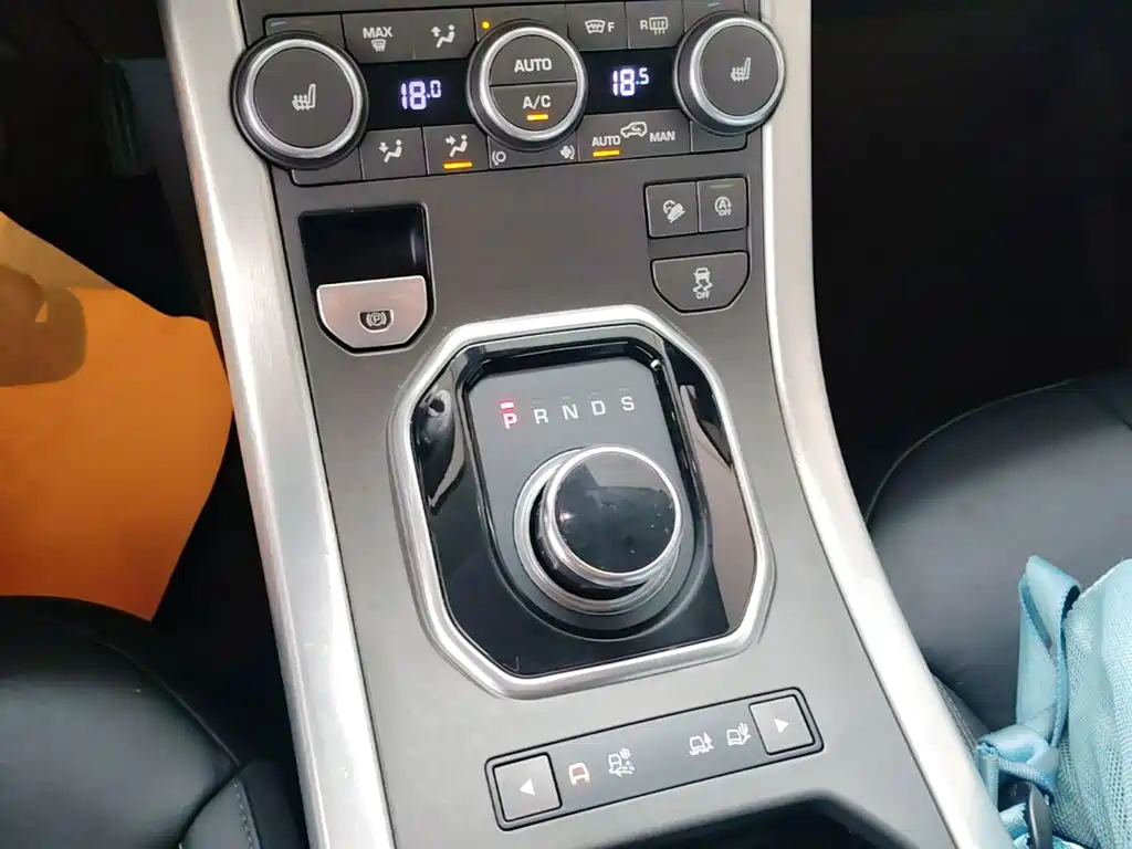 Land Rover Evoque — фото 13