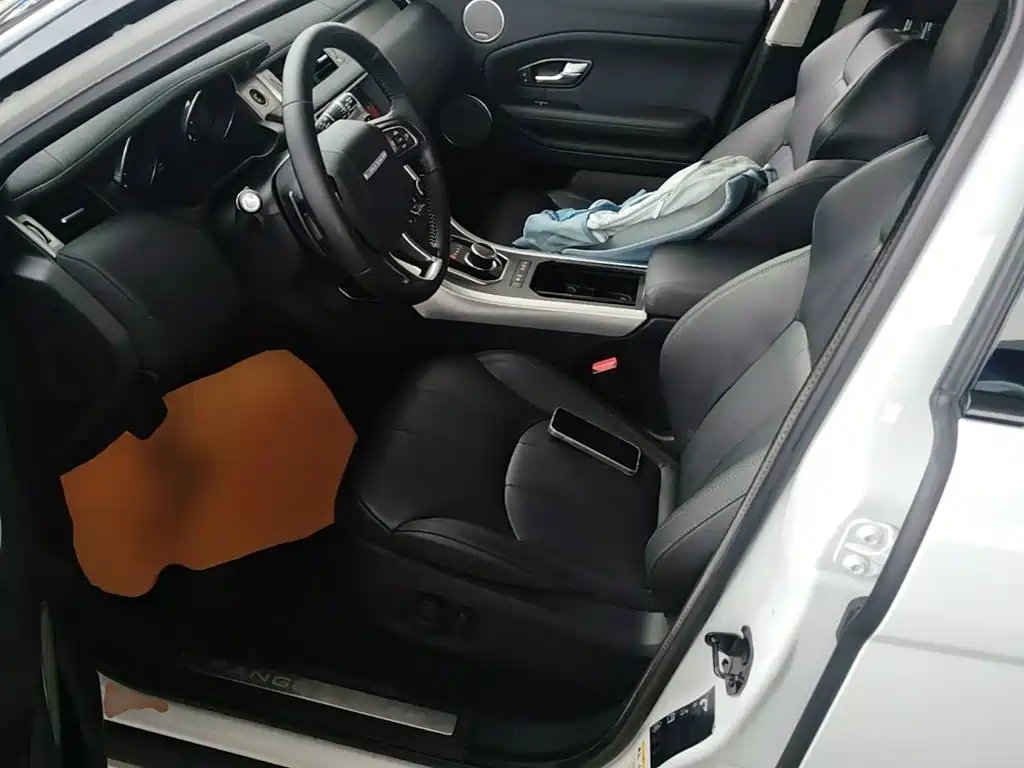Land Rover Evoque — фото 14
