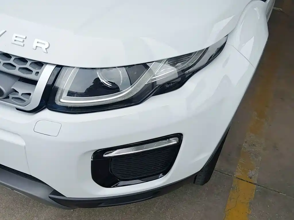 Land Rover Evoque — фото 23