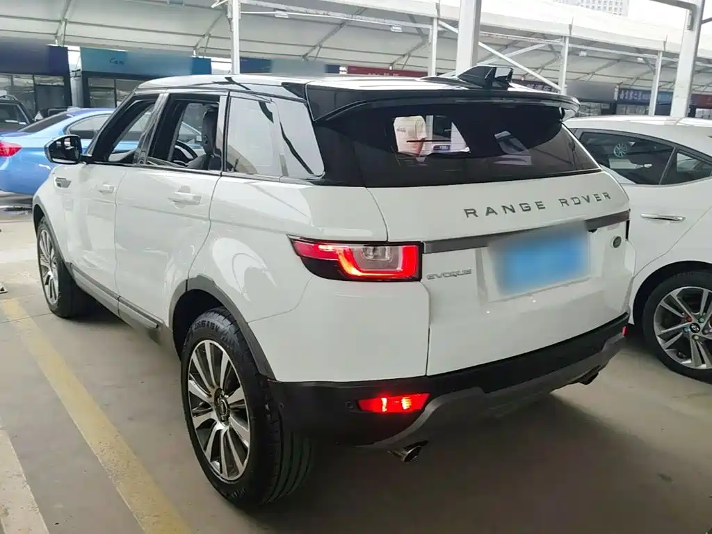 Land Rover Evoque — фото 4