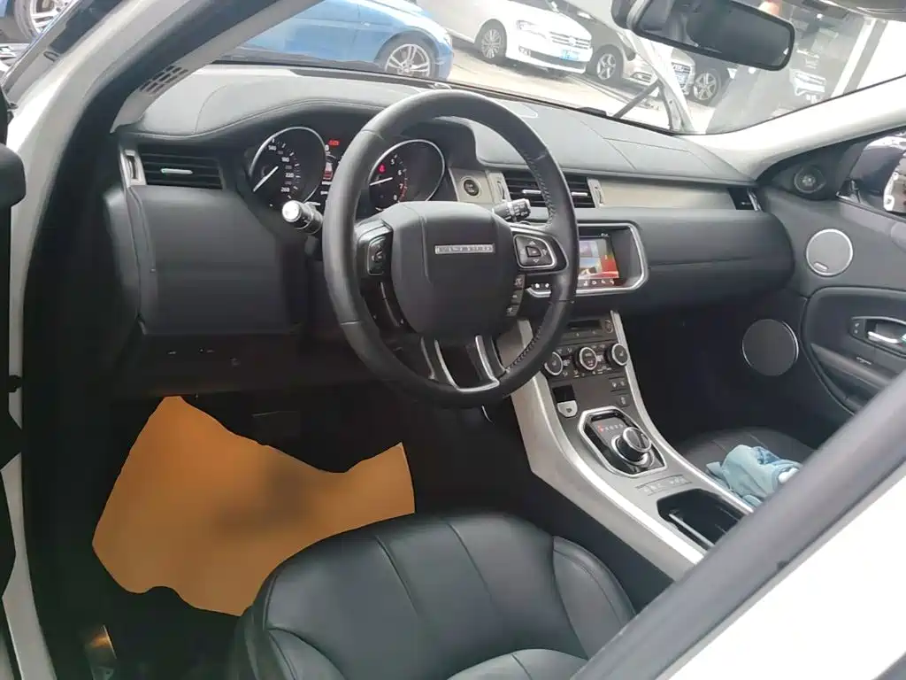 Land Rover Evoque — фото 9