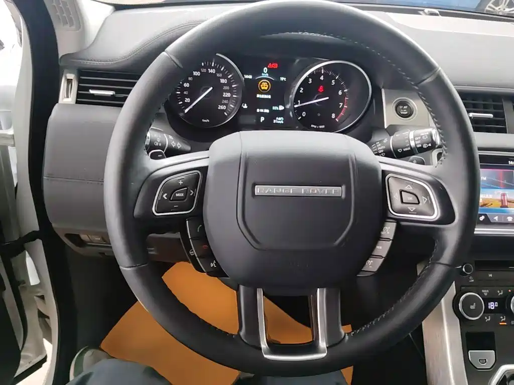 Land Rover Evoque — фото 10