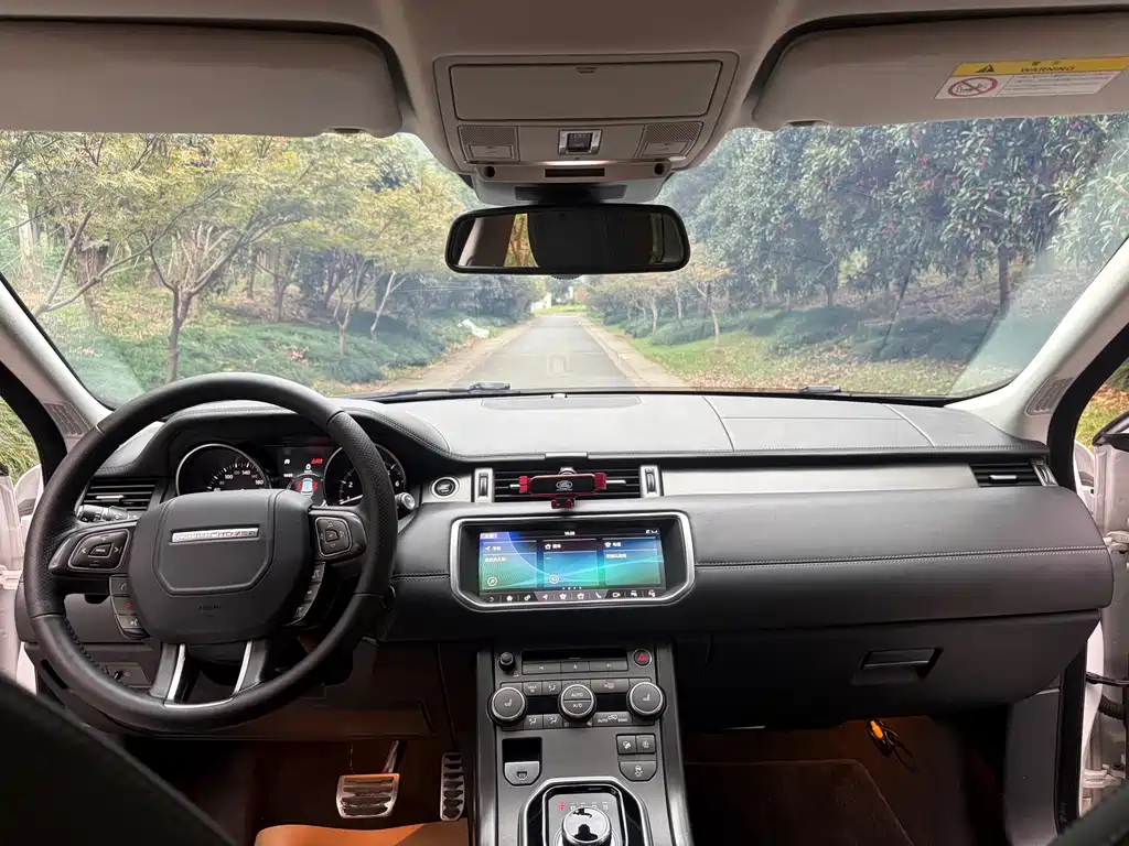 Land Rover Evoque — фото 10
