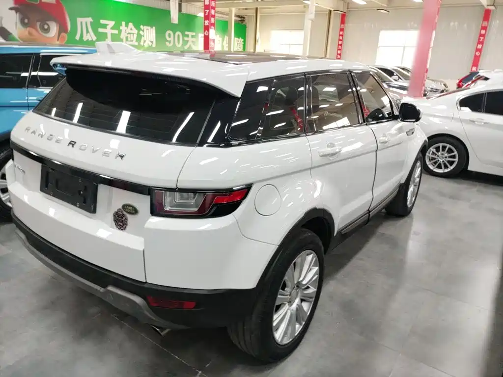 Land Rover Evoque — фото 22