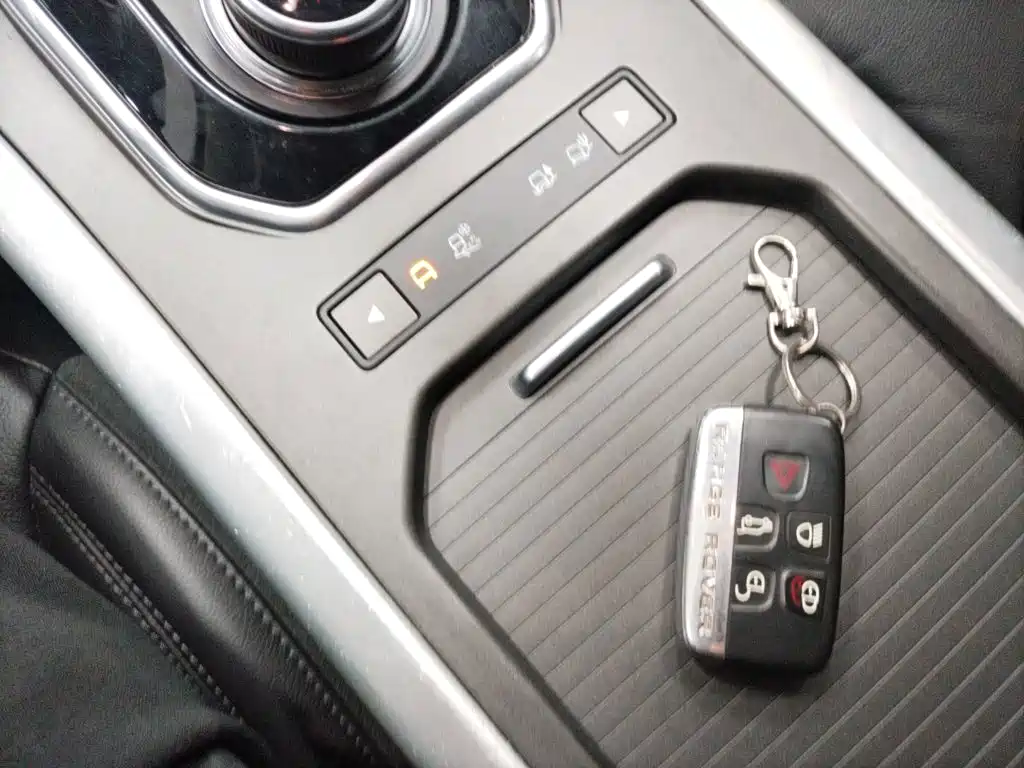 Land Rover Evoque — фото 10