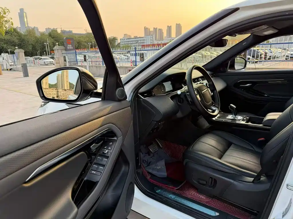 Land Rover Evoque — фото 4