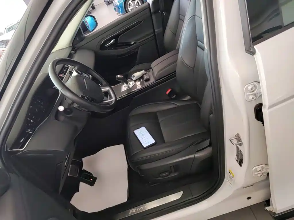 Land Rover Evoque — фото 14