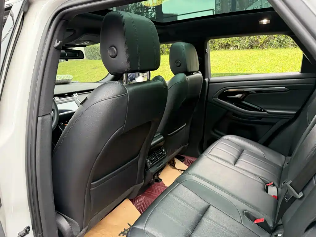 Land Rover Evoque — фото 11