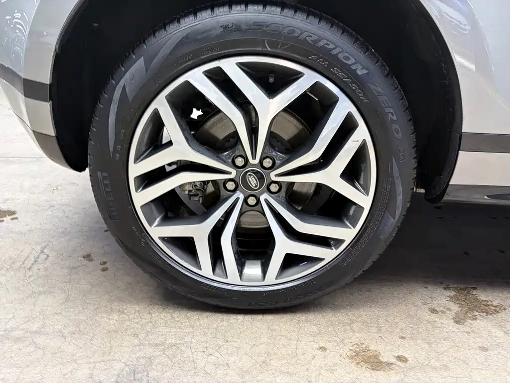 Land Rover Evoque — фото 18
