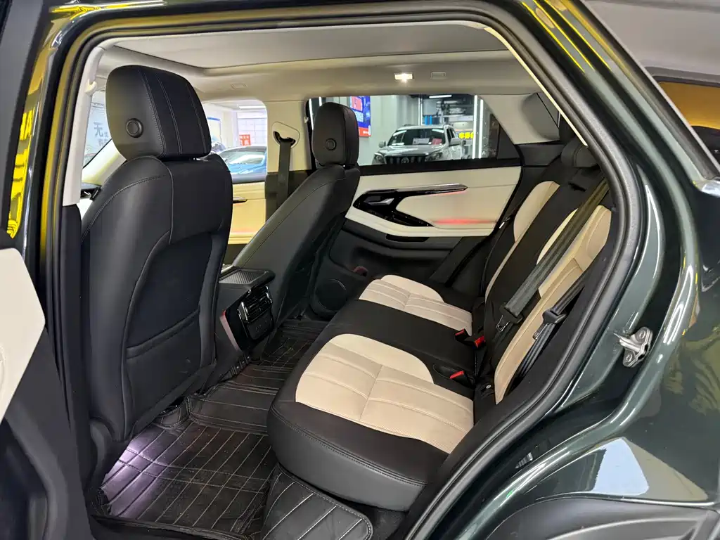 Land Rover Evoque — фото 6