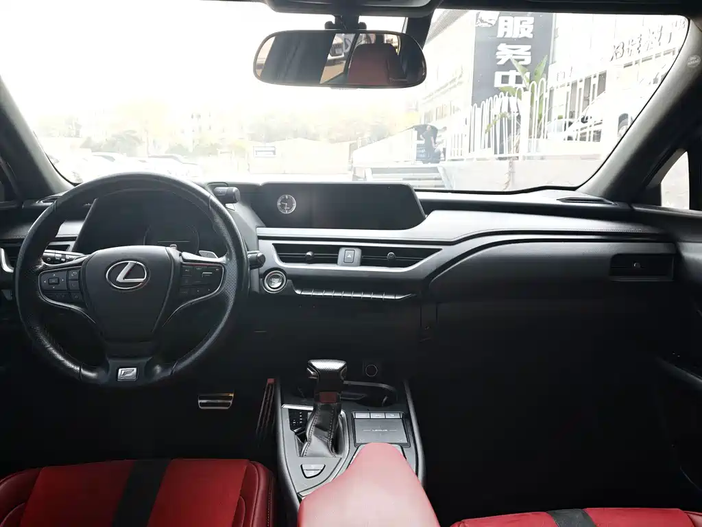 Lexus UX — фото 9