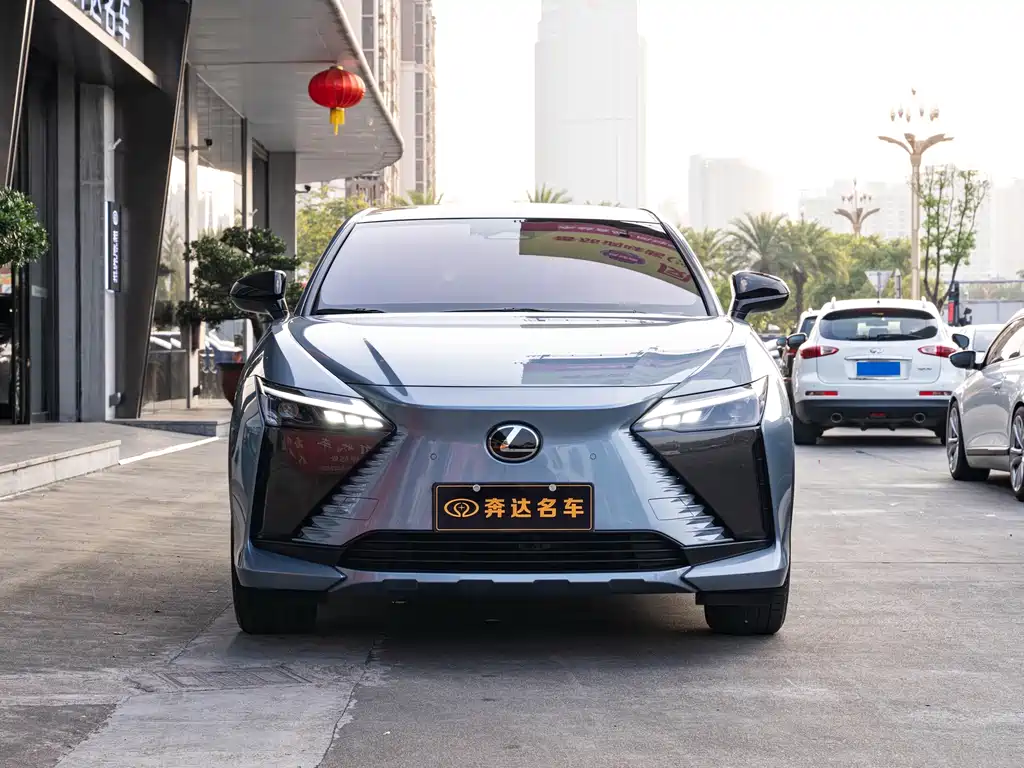 Lexus RZ — фото 2