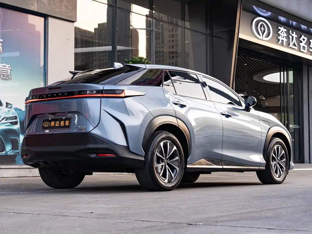 Lexus RZ — фото 3