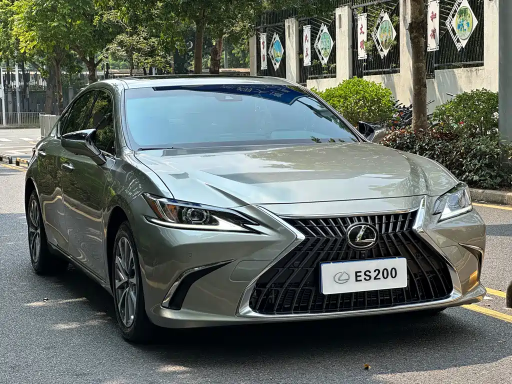 Lexus ES — фото 3