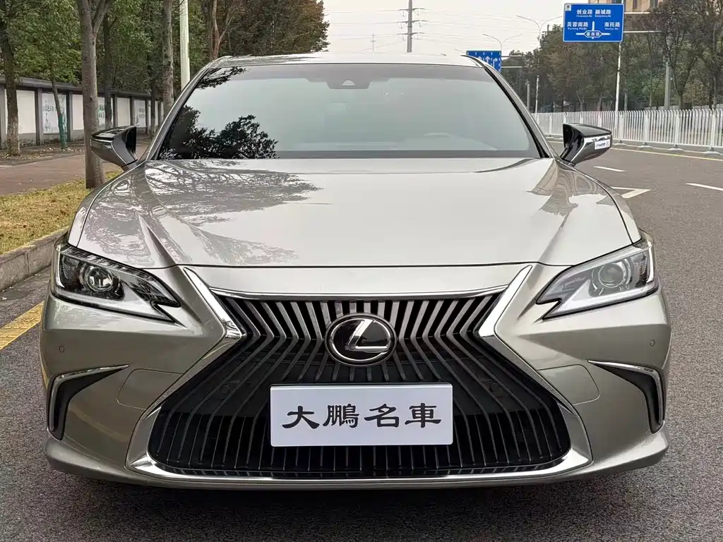 Lexus ES — фото 4