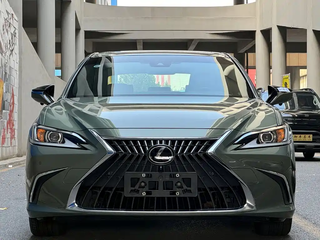 Lexus ES — фото 2