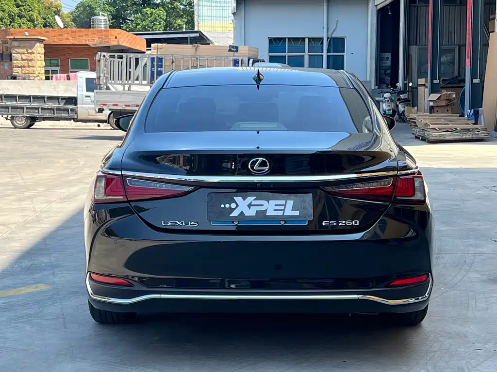 Lexus ES — фото 9