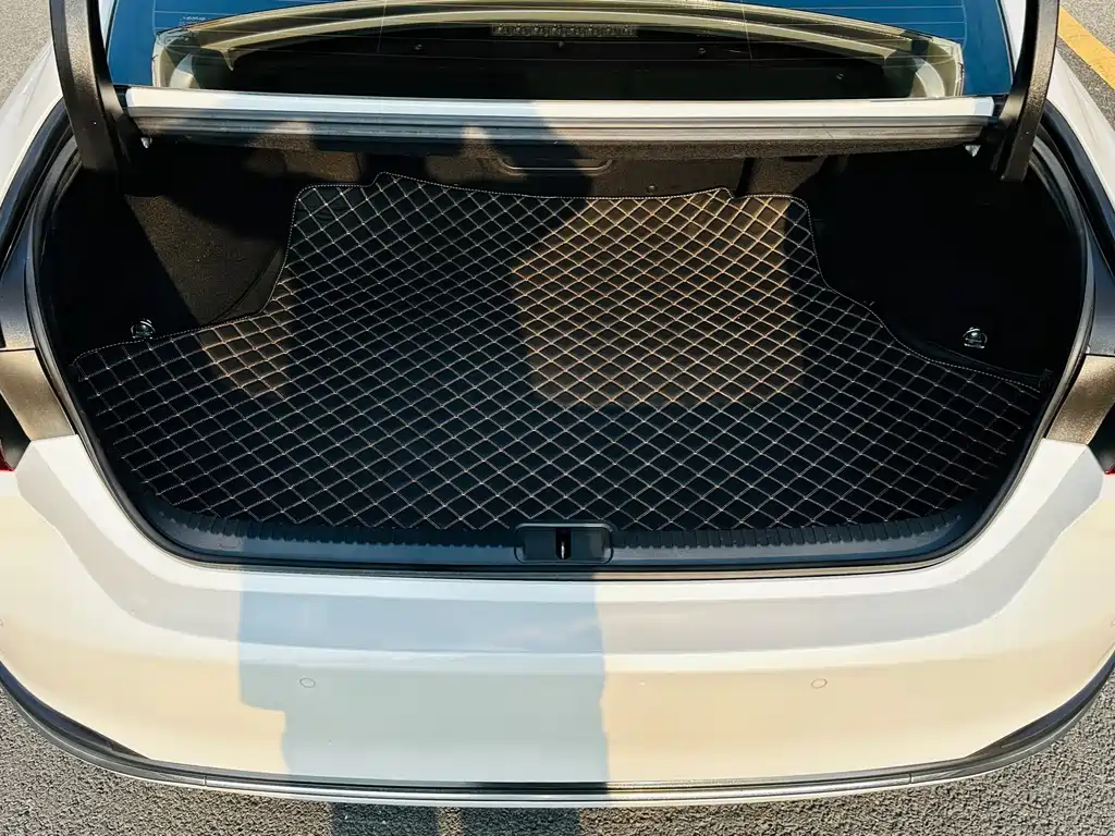 Lexus ES — фото 13