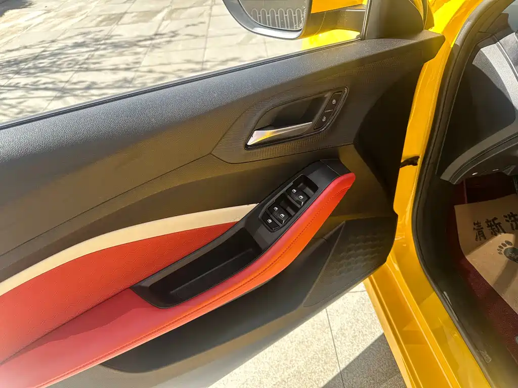 MG MG5 — фото 6