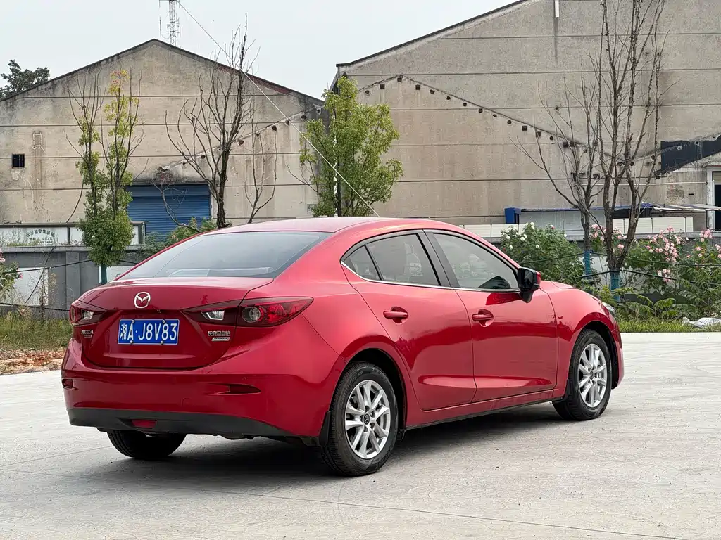 Mazda 3 Axela — фото 10