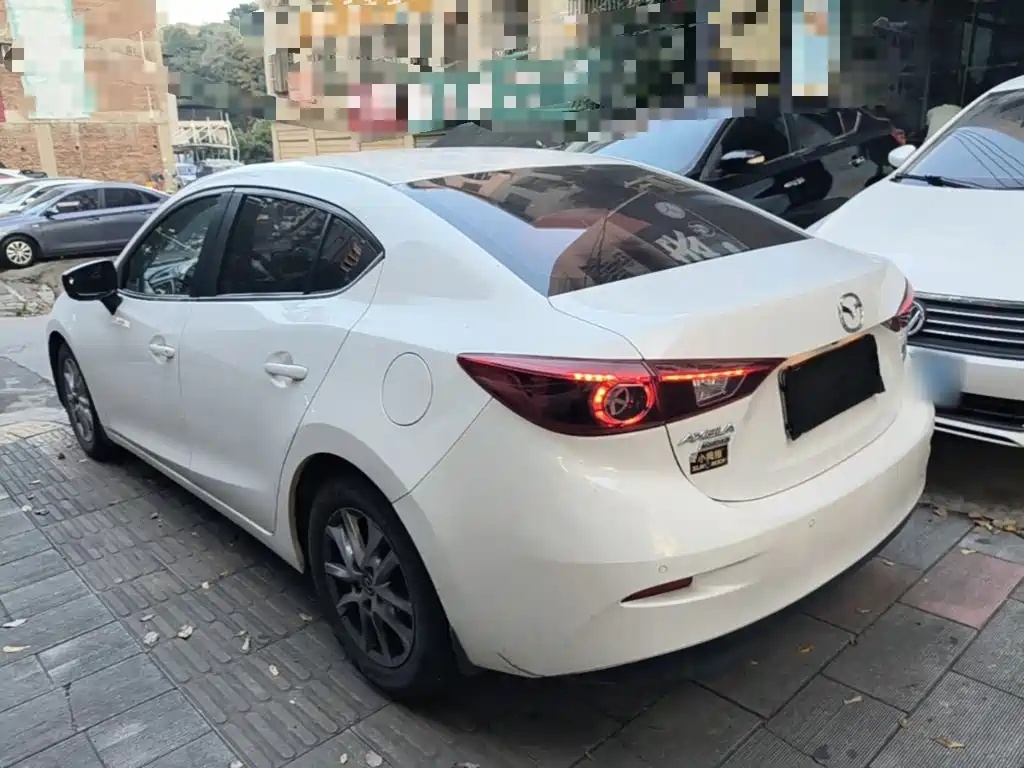 Mazda 3 Axela — фото 4