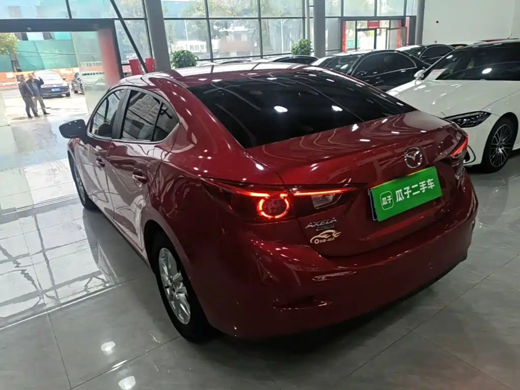 Mazda 3 Axela — фото 4