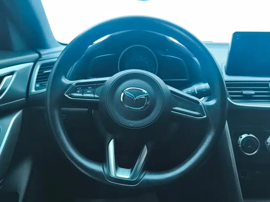 Mazda CX-4 — фото 15