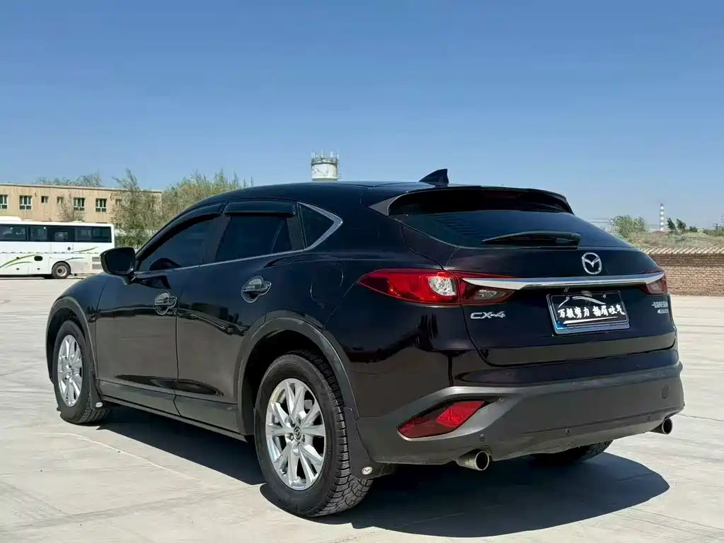 Mazda CX-4 — фото 7