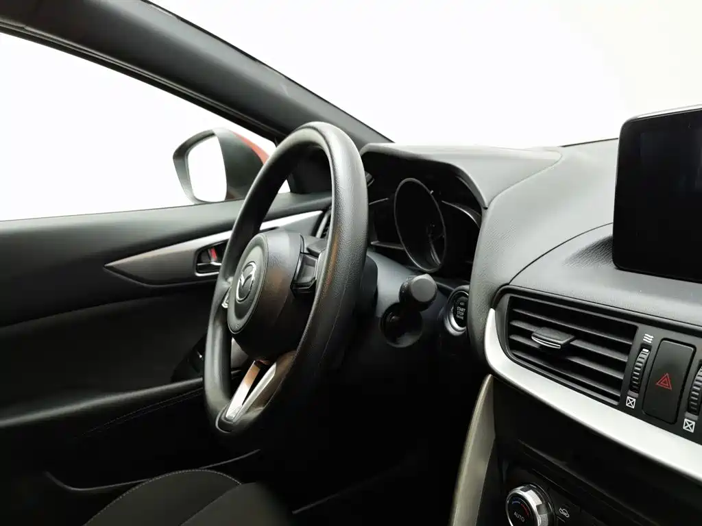 Mazda CX-4 — фото 22