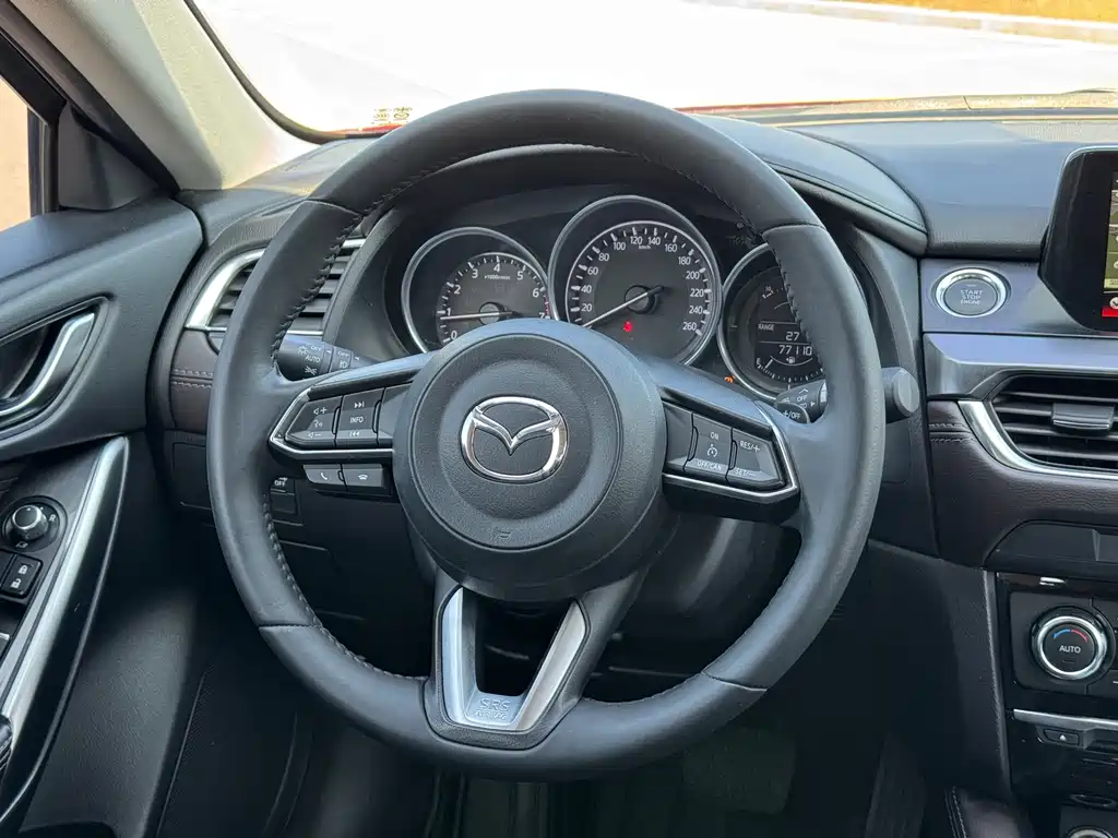Mazda Atenza — фото 10
