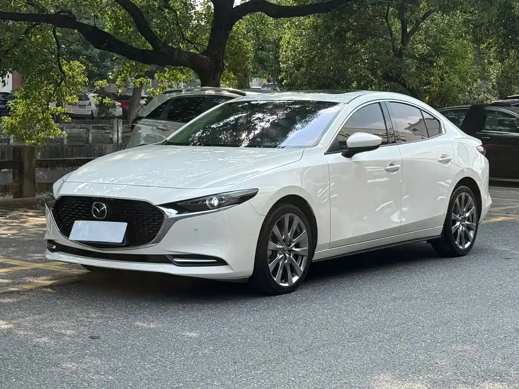 Mazda 3 Axela — фото 3