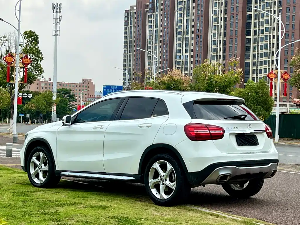 Mercedes-Benz GLA — фото 9