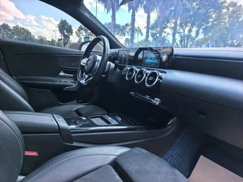 Mercedes-Benz A-Class — фото 11