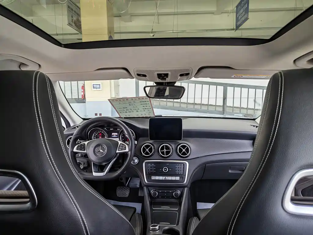 Mercedes-Benz GLA — фото 8