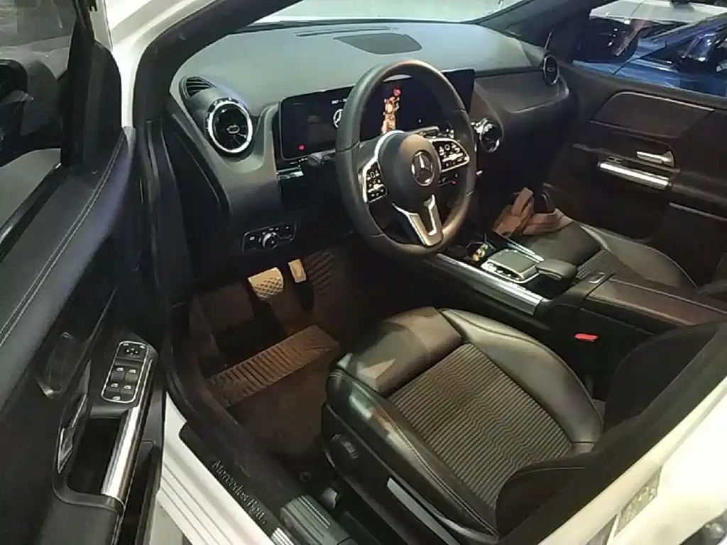 Mercedes-Benz B-Class — фото 15