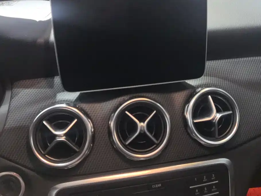 Mercedes-Benz GLA — фото 13