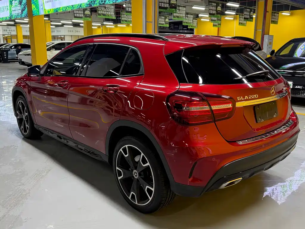 Mercedes-Benz GLA — фото 7