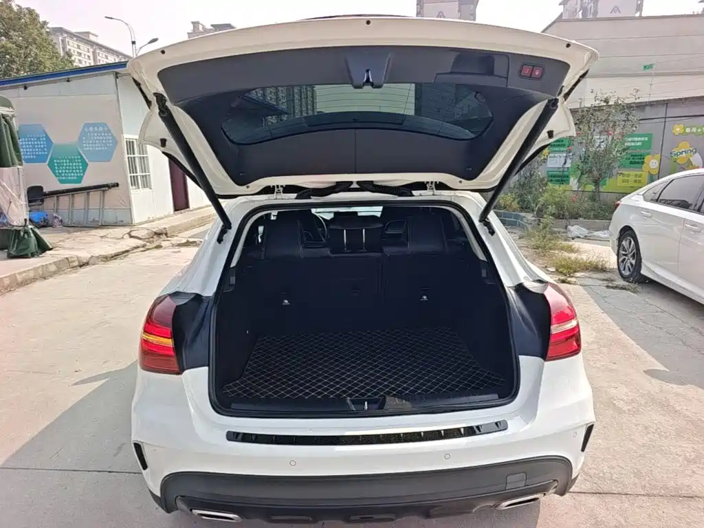 Mercedes-Benz GLA — фото 18