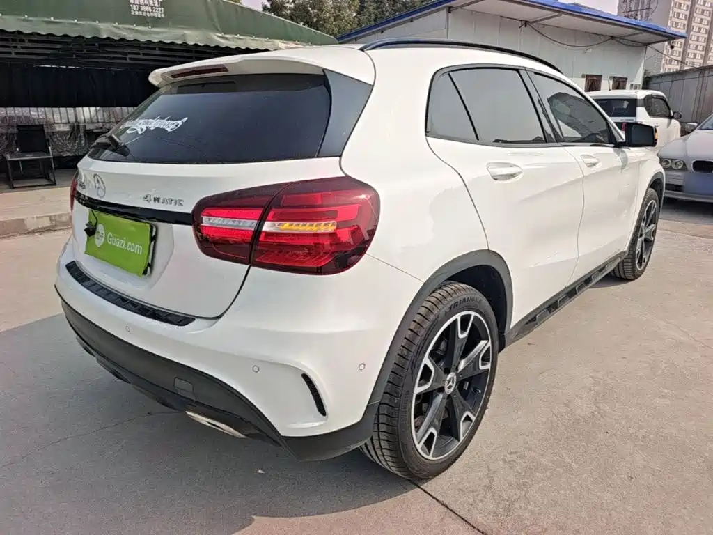 Mercedes-Benz GLA — фото 6