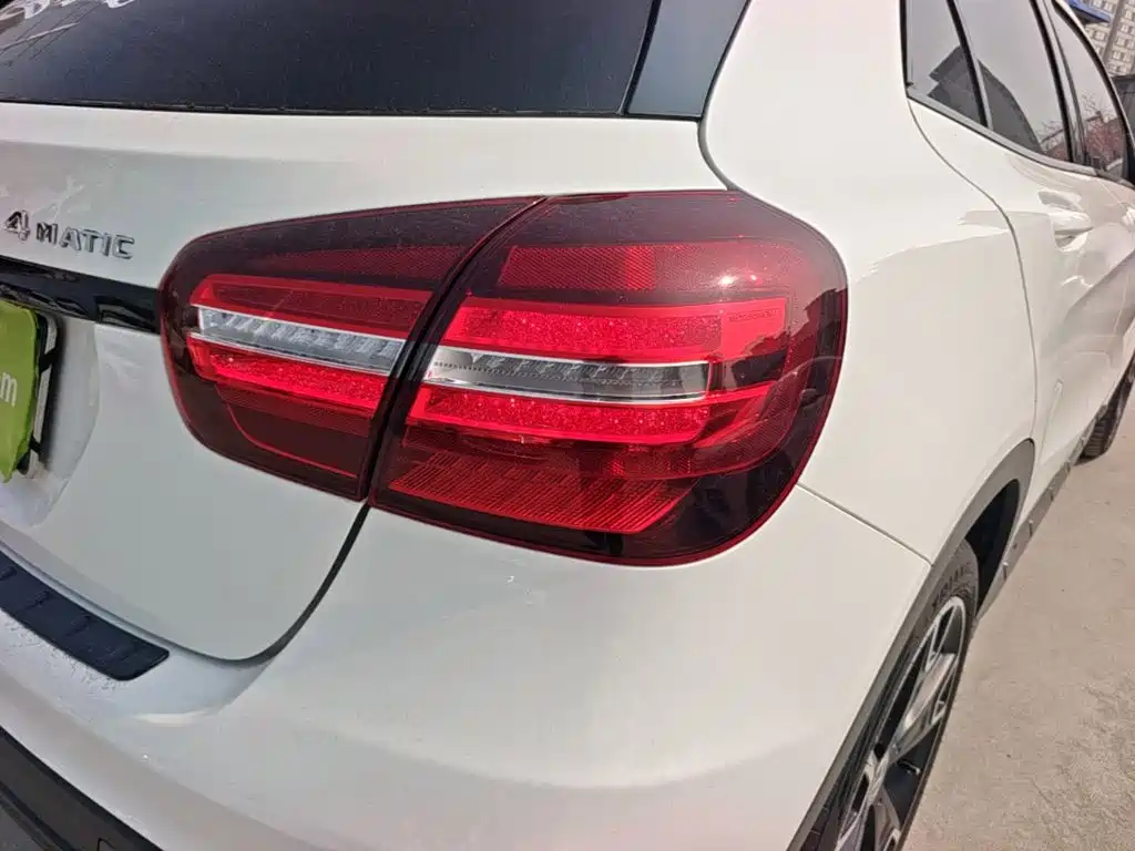 Mercedes-Benz GLA — фото 7