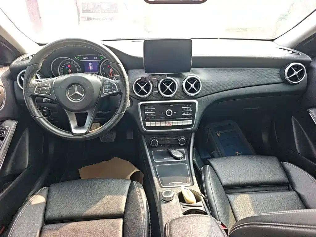 Mercedes-Benz GLA — фото 9