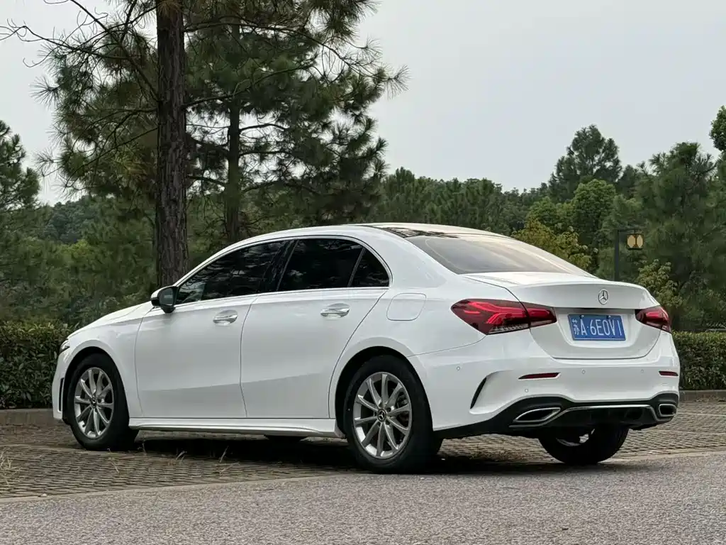 Mercedes-Benz A-Class — фото 9