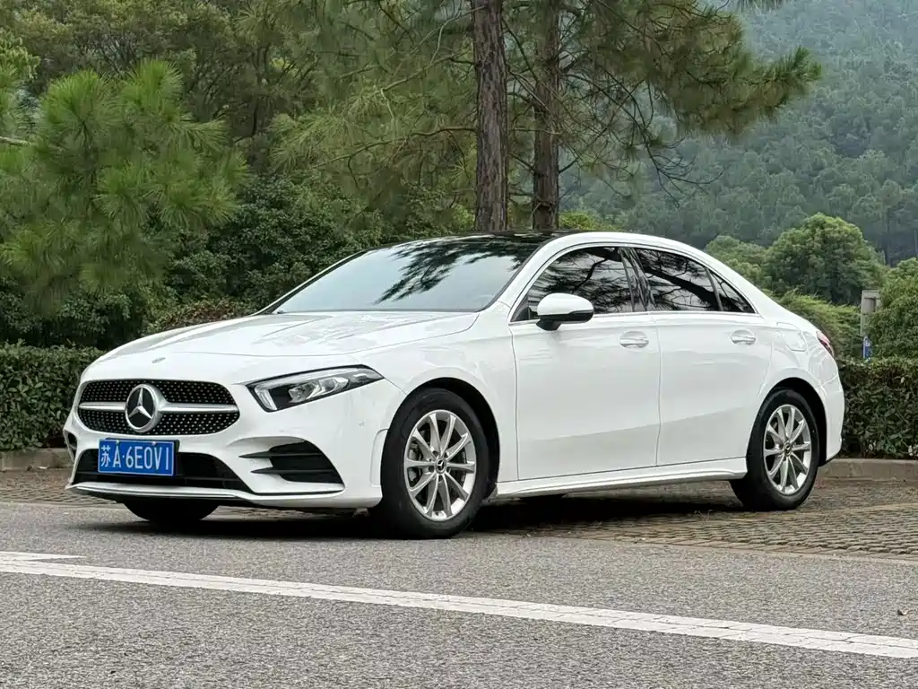 Mercedes-Benz A-Class — фото 1