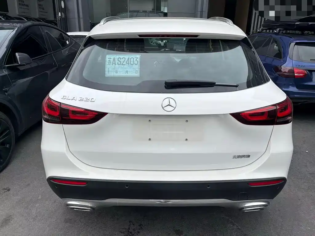 Mercedes-Benz GLA — фото 8